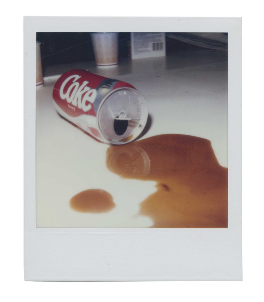 Andy Warhol, Coke, 1984, polaroid, pezzo unico. © The Andy Warhol Foundation for the Visual Arts, Inc.