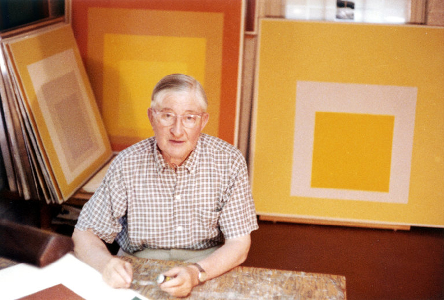 Josef Alebers nel suo studio nel 1960