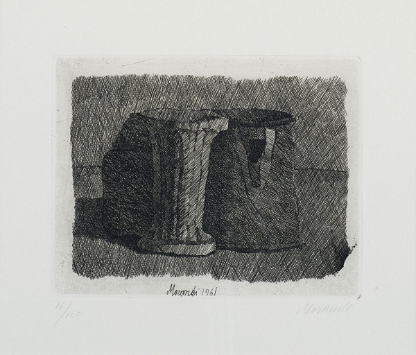 LOTTO 27 - Giorgio Morandi, Piccola natura con tre oggetti, 1961 acquaforte su rame, mm l 157 x a 123. Esemplare 16 di 100. Valutata 6.000 - 8.000 €, quest'opera è stata aggiudicata per 11.500 euro.