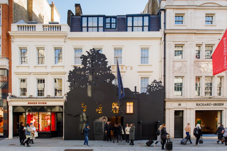 Sotheby’s: Magritte, Monet e il ritorno degli italiani in asta a Londra