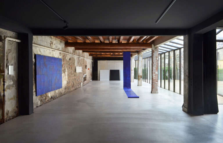 L’ombra delle lucciole ad Atipografia: la luce come fenomeno e mistero dell’essere