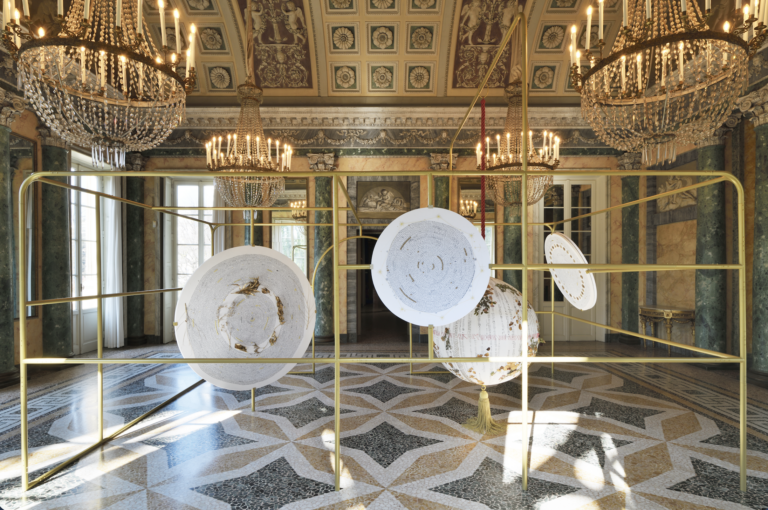Il Parnaso di LETIA: alla GAM di Milano il tempo si fa architettura dorata
