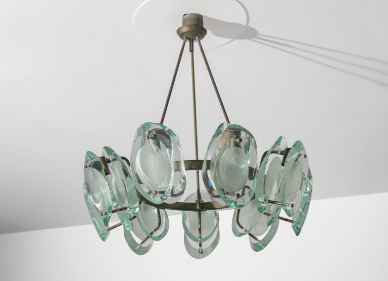 Asta Wannenes Design: a Genova il Novecento italiano si racconta tra Fontana Arte, BBPR e modernismo brasiliano