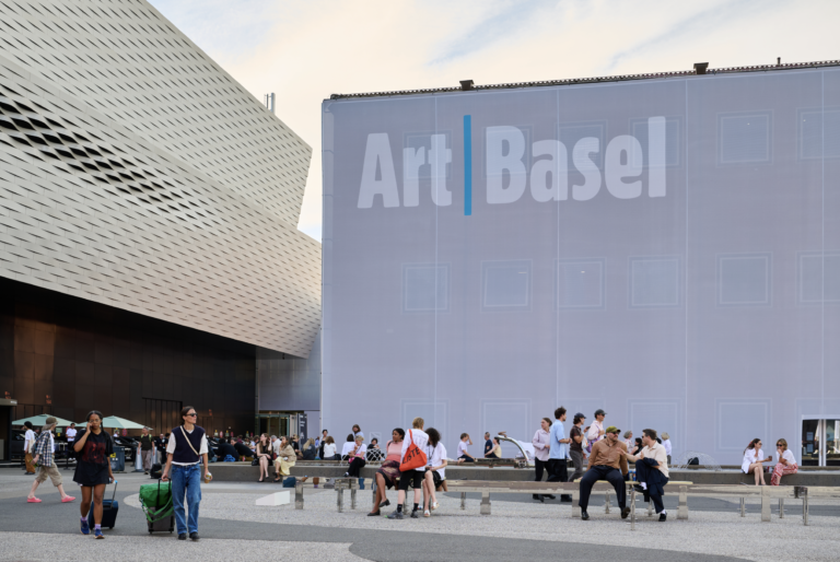 Il crepuscolo degli dei?&nbsp;Appunti dalla preview di Art Basel a Messeplatz
