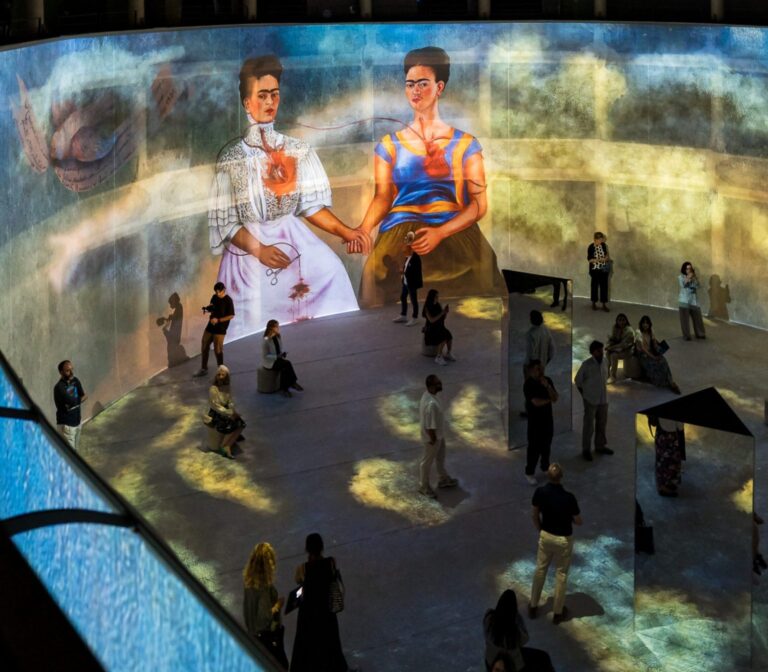 Frida Kahlo, quando la vita diventa un’opera d’arte. A Verona un’esperienza immersiva dedicata all’artista messicana